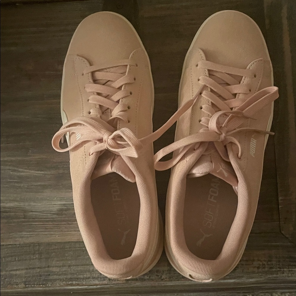 Puma Women's Soft Pink Sneakers